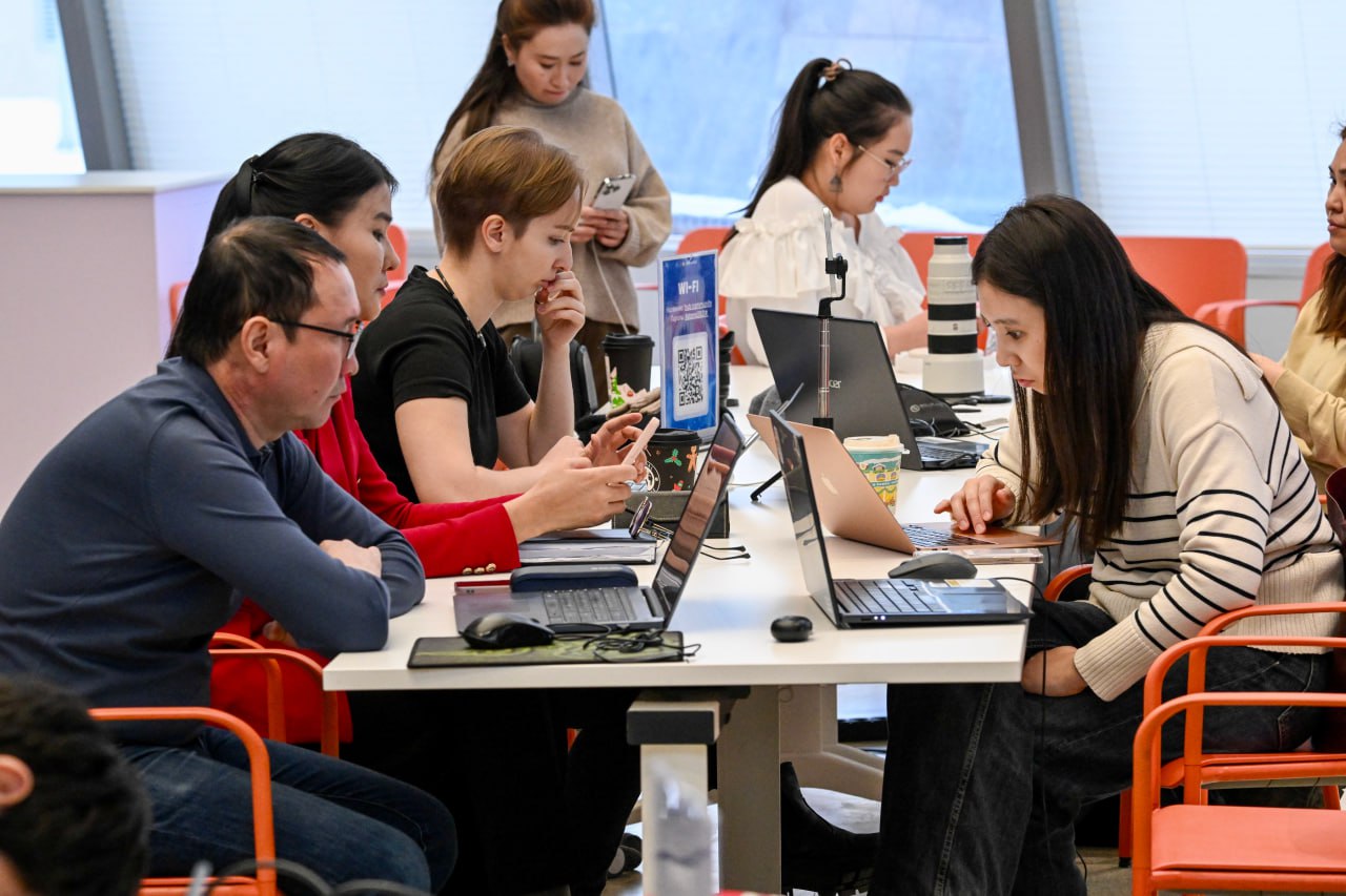 ۇكىمەت عىلىم مەن جوعارى ءبىلىمدى دامىتۋدىڭ 2025 جىلعى قورىتىندىسىن شىعاردى