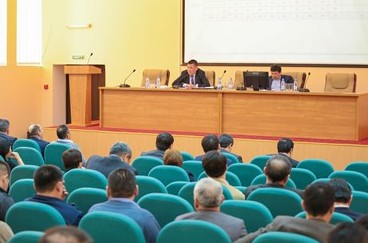 مۇنايشىلار وزگەلەرگە ۇلگى بولادى