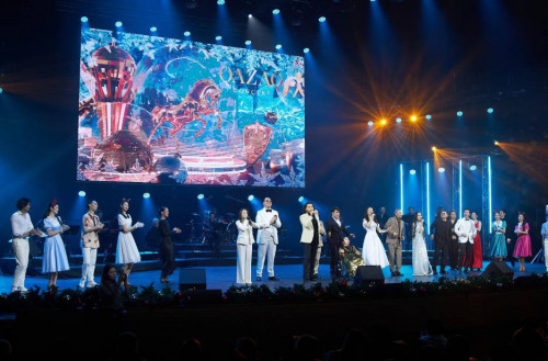 «قازاقكونتسەرت» كورەرمەنگە مەرەكەلىك كونتسەرتىن ۇسىندى