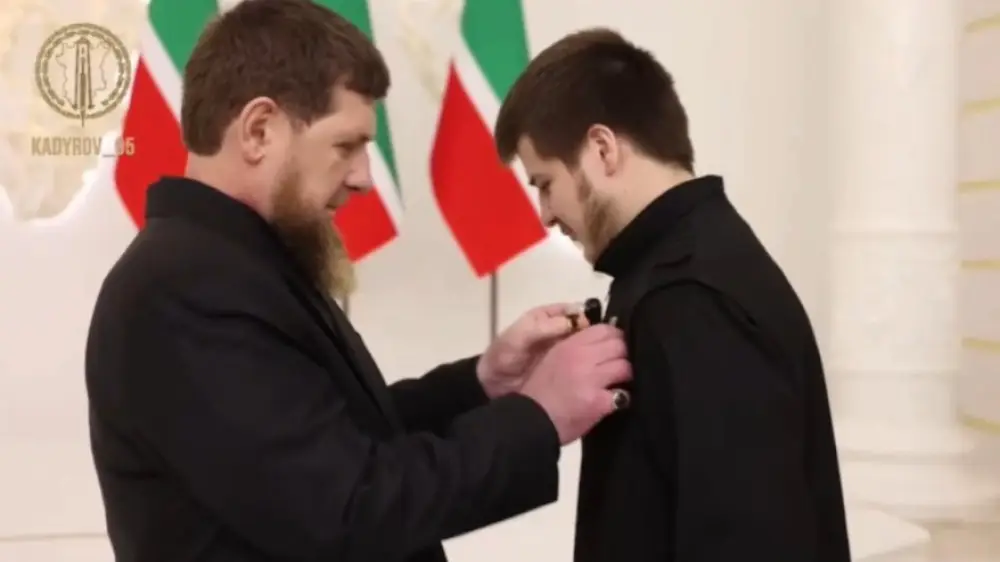 رامزان قادىروۆتىڭ  ۇلى كەزەكتى ماراپاتقا يە بولدى