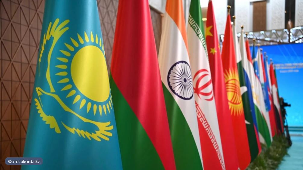 سىندارلى ساياسات: بيىل مەملەكەتىمىزدى قانداي وزگەرىس كۇتەدى؟