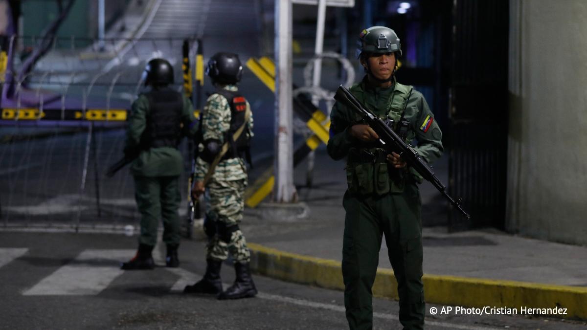 ۆەنەسۋەلا كاراكاستاعى جارىلىستاردان كەيىن اقش-تى اسكەري اگرەسسيا جاسادى دەپ ايىپتادى