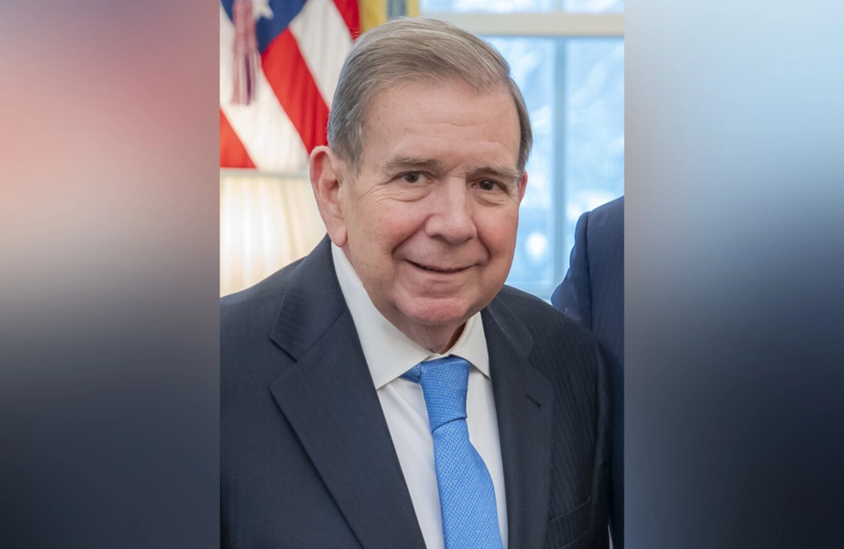 ەدمۋندو گونسالەس ءوزىن ۆەنەسۋەلا پرەزيدەنتى دەپ جاريالادى