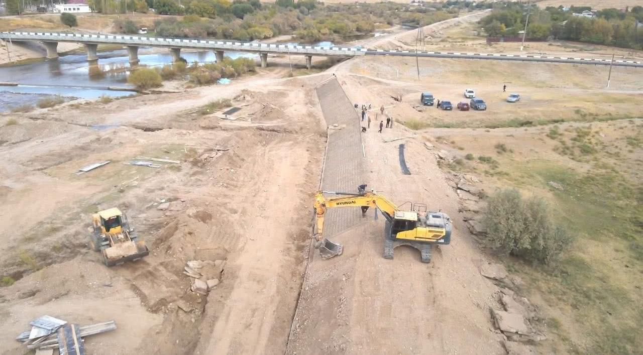 سۋ تاسقىنىنىڭ الدىن الۋ: تۇركىستان وبلىسىندا وزەن ارنالارى تازارتىلىپ جاتىر