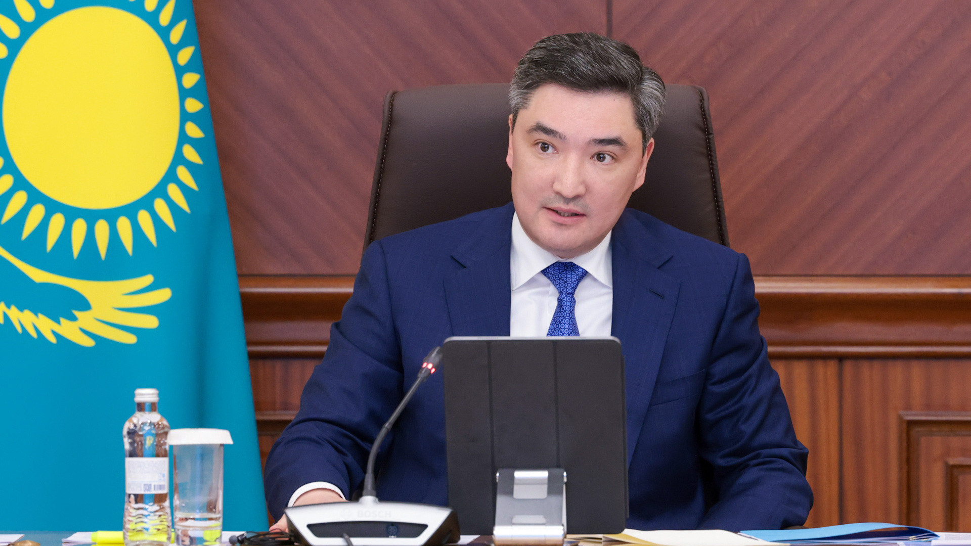 ولجاس بەكتەنوۆ اۋىل شارۋاشىلىعى مينيسترىنە ناقتى شارالار قابىلداۋعا ءبىر اپتا ۋاقىت بەردى