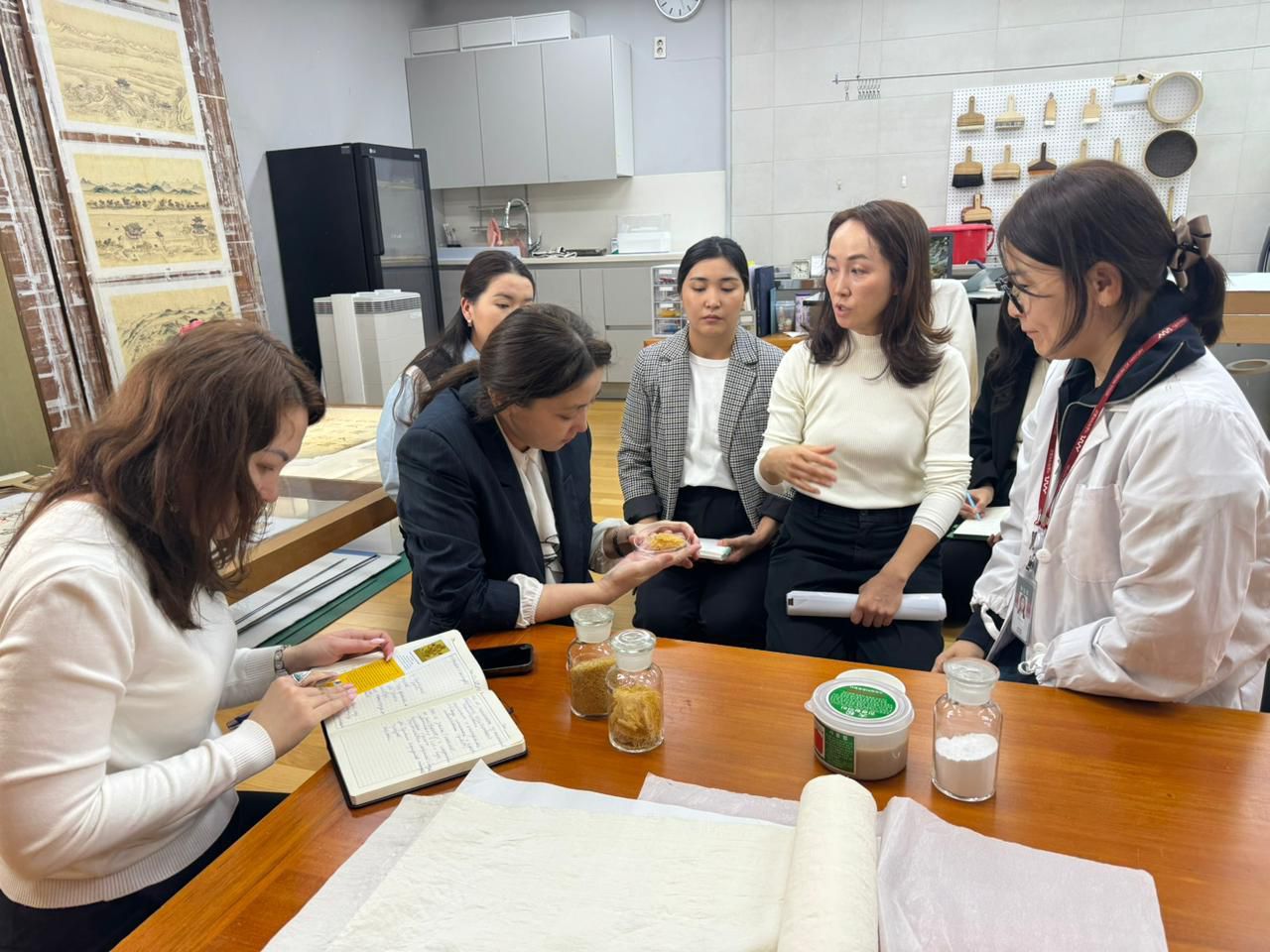 زاماناۋي مۋزەي قىزمەتى