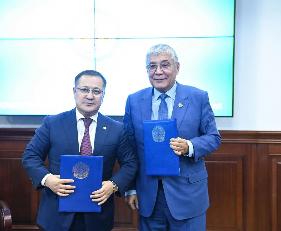 جەكە مەكتەپ مەملەكەت مەنشىگىنە بەرىلدى