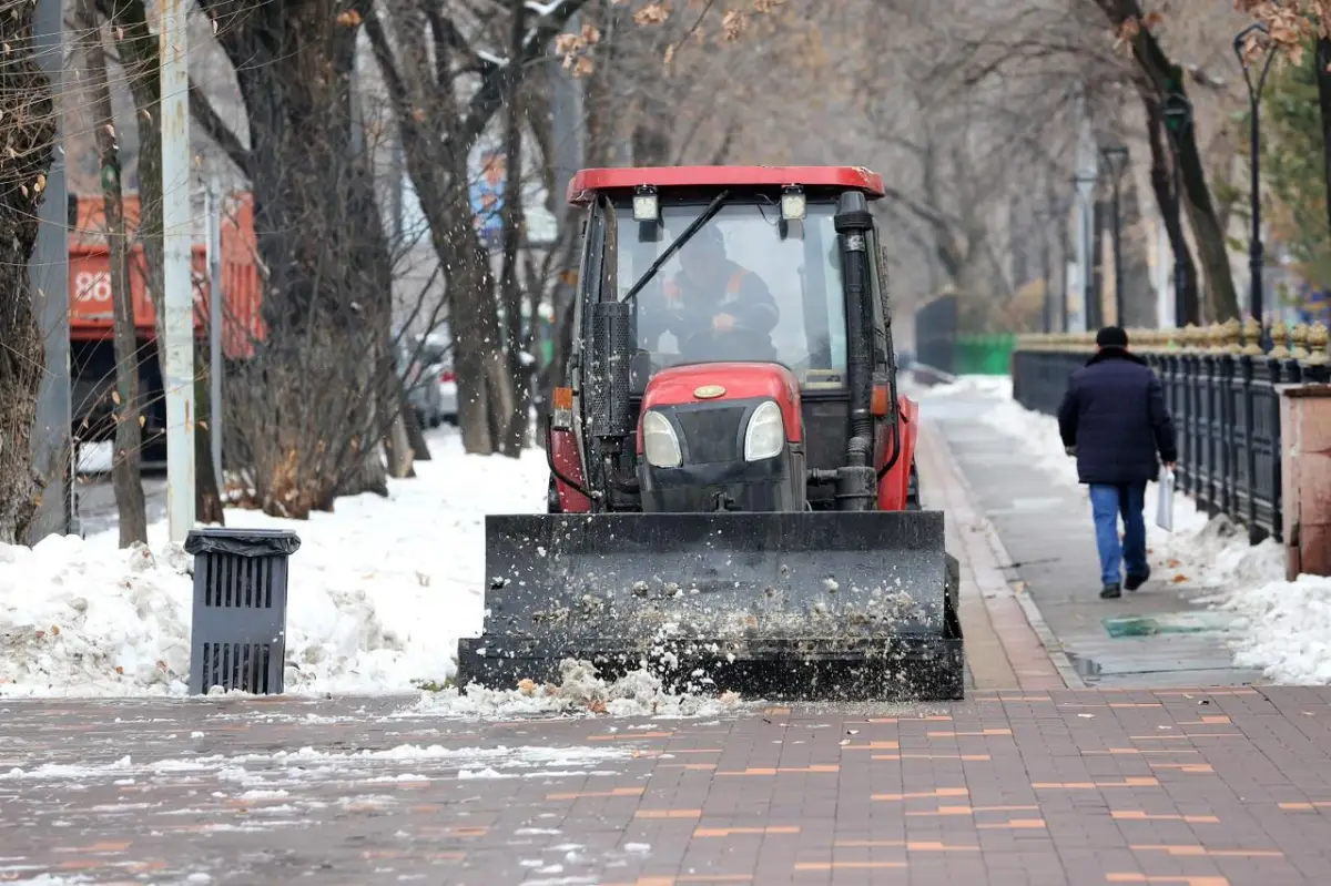 الماتىنىڭ كوممۋنالدىق قىزمەتى كۇشەيتىلگەن جۇمىس تارتىبىنە كوشتى