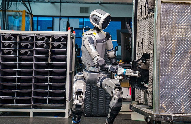 ادام ءتارىزدى روبوتتار