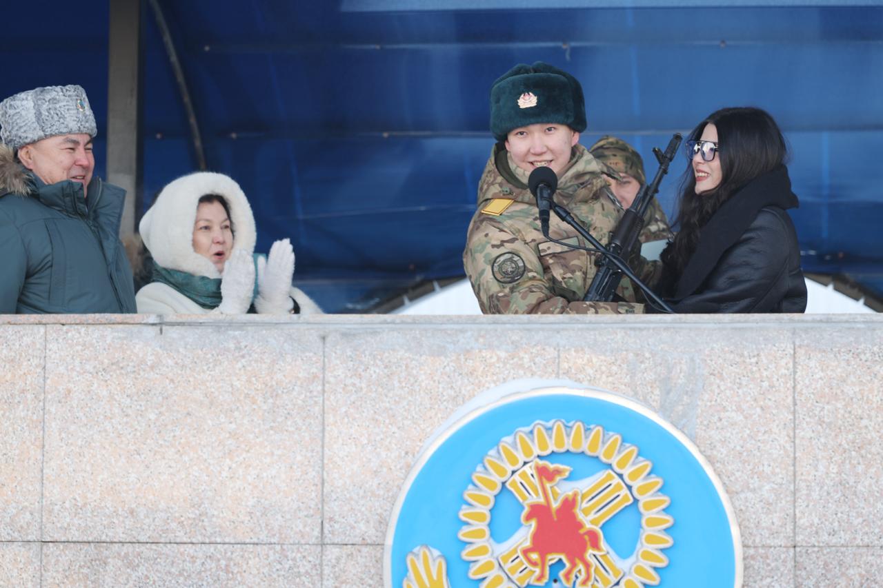 انت بەرۋ راسىمىندەگى توسىنسىي: استانادا سارباز سۇيىكتىسىنە ۇسىنىس جاسادى