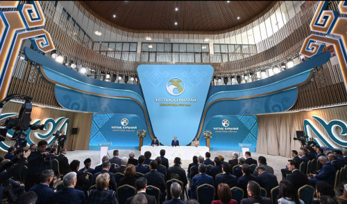 پرەزيدەنت توراعالىعىمەن ۇلتتىق قۇرىلتايدىڭ V وتىرىسى باستالدى