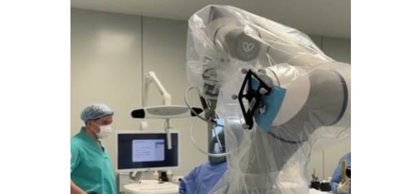 روبوت-حيرۋرگ تىزە بۋىنىن اۋىستىرۋ وتاسىن جاسادى