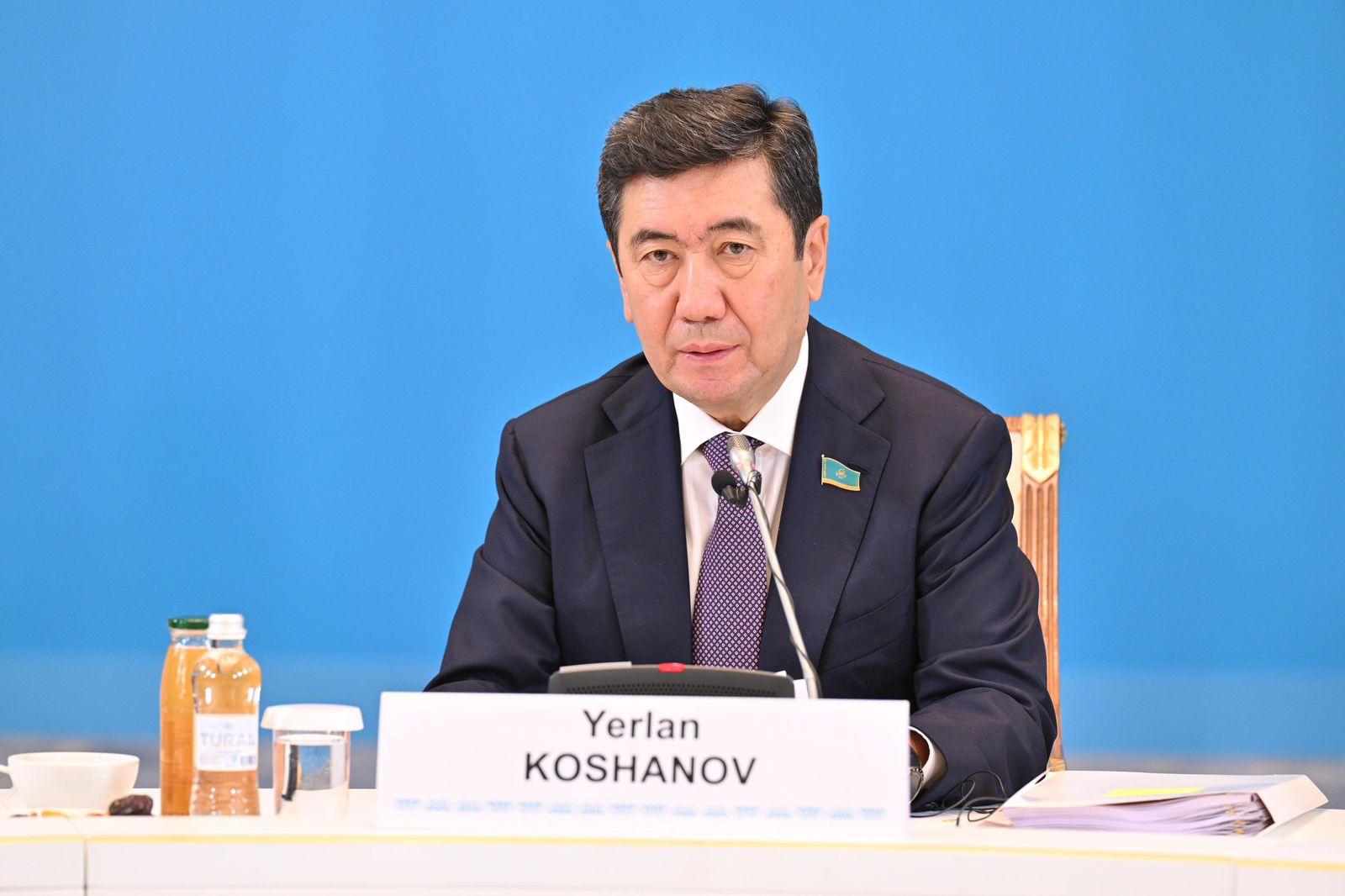 تاعدىرشەشتى شەشىمدەر قابىلدانعان جيىن