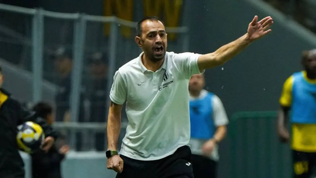 «كاسپي» كومانداسىنىڭ باس باپكەرى اۋىستى