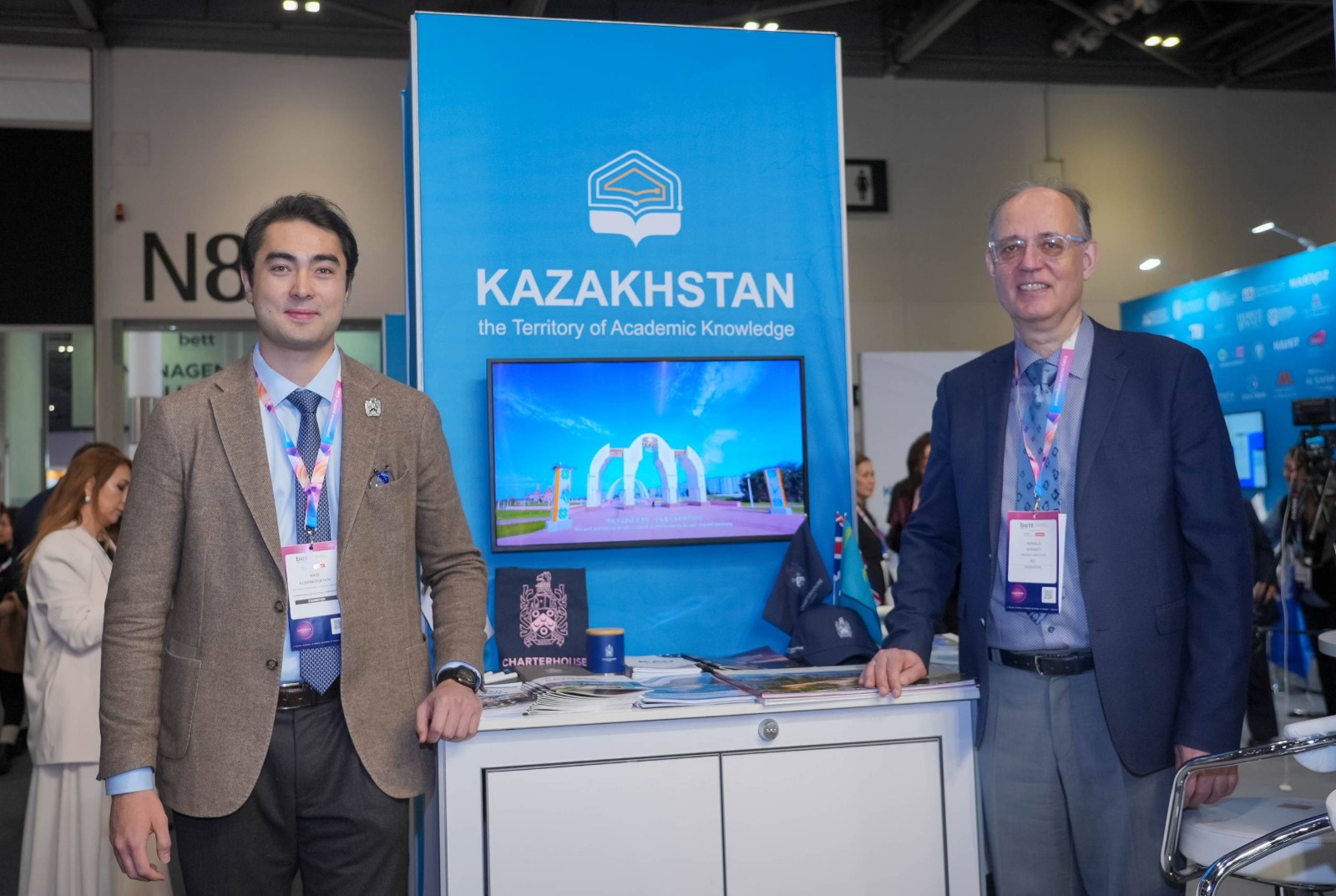  ۇلىبريتانيادا وتاندىق جوعارى ءبىلىم باستامالارى تانىستىرىلدى