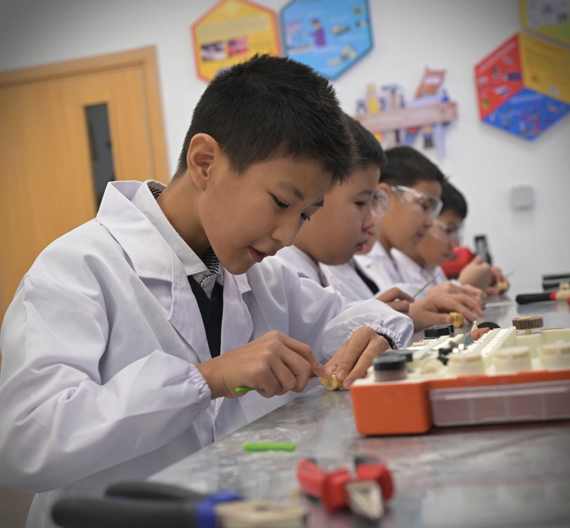 تاعى ءبىر قازاق مەكتەبى اشىلدى