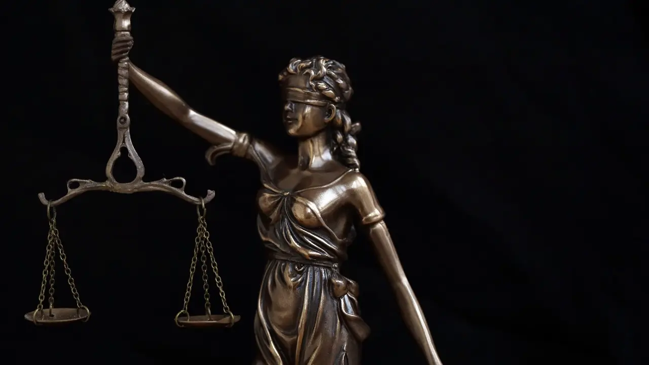 ماس كۇيىندە كولىك جۇرگىزگەن سۋديا اسەل دوساەۆا قىزمەتىنەن بوساتىلدى