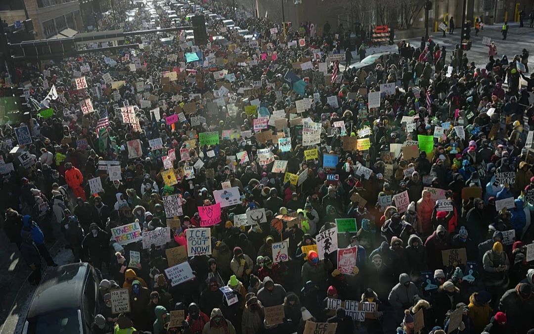 اقش-تاعى يمميگراتسيالىق داعدارىس: ميننەاپوليس تۇرعىندارى ترامپ ساياساتىنا قارسى كوتەرىلدى