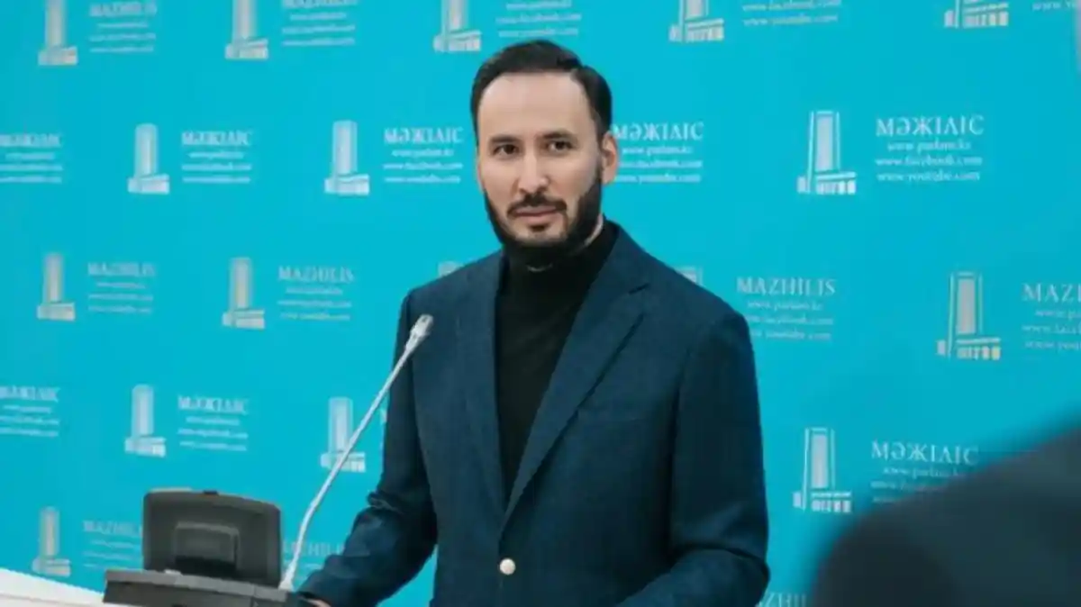 ايداربەك قوجانازاروۆ: كونستيتۋتسيالىق رەفورما – جاس ۇرپاققا باعىت, ەكونوميكاعا سەرپىن