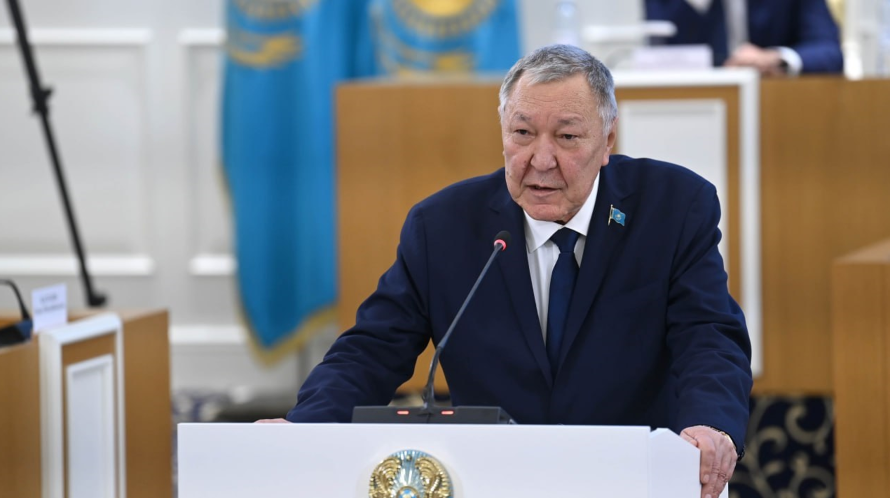 كونستيتۋتسياعا وزگەرىستەر: بەلگىلى زاڭگەر پىكىر ءبىلدىردى