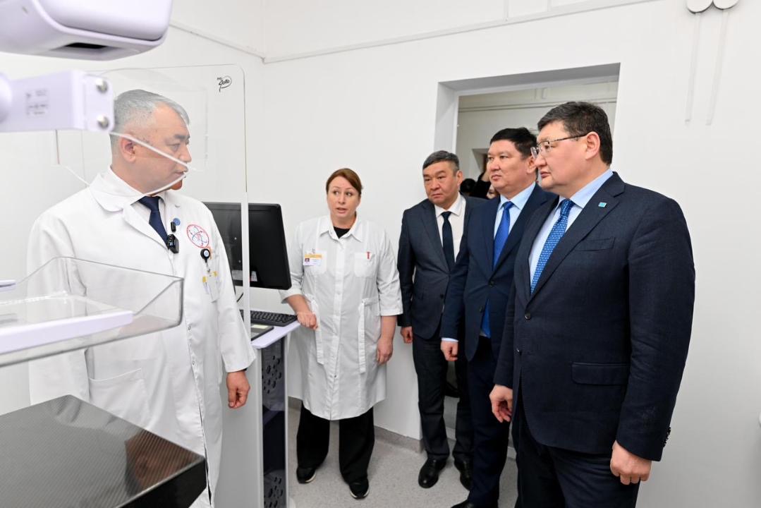 سەمەيدەگى ونكولوگيالىق ورتالىق زاماناۋي جابدىقتارمەن تولىقتى