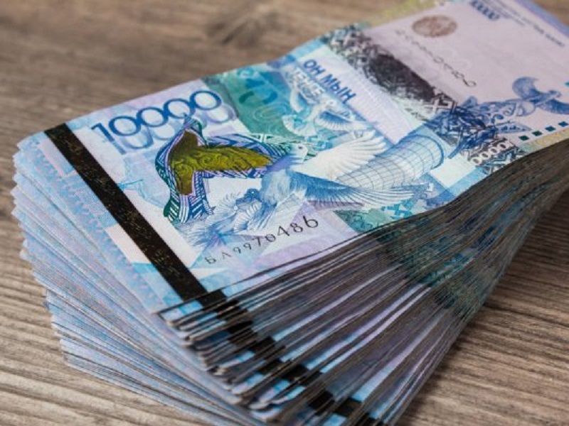 ۇلتتىق بانك ەسكى 10 000 تەڭگەلىك بانكنوتالاردىڭ قولدانۋ مەرزىمىن ۇزارتۋى مۇمكىن