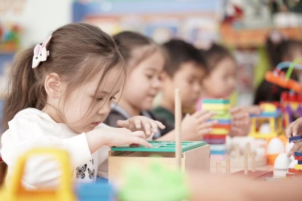 «قازاقستان بالالارى»: تۇجىرىمداما بالالارعا قاتىستى قانداي ماسەلەلەردى شەشەدى؟