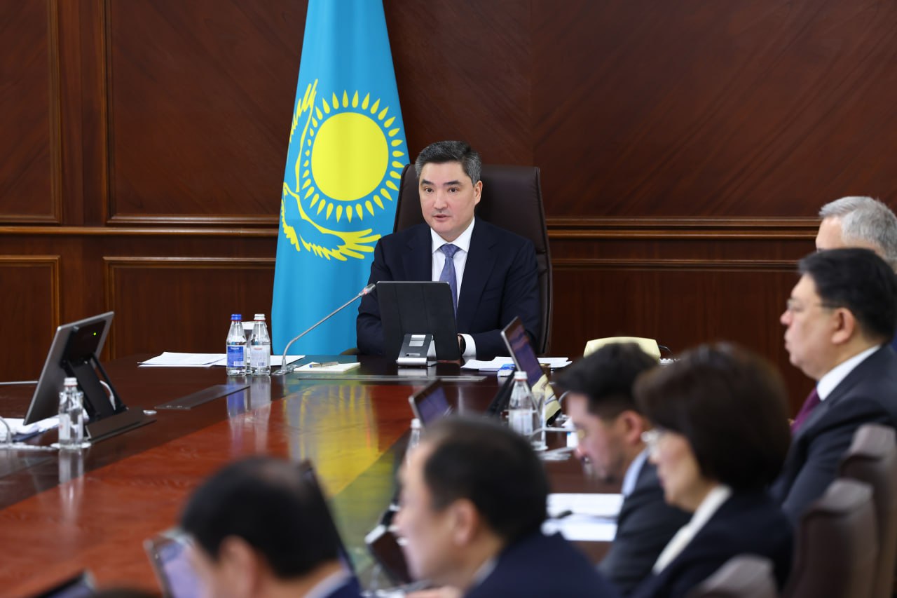 ولجاس بەكتەنوۆ: بالالار مەن جاسوسپىرىمدەر فاستفۋد پەن ەنەرگەتيكالىق سۋسىندارعا تاۋەلدى