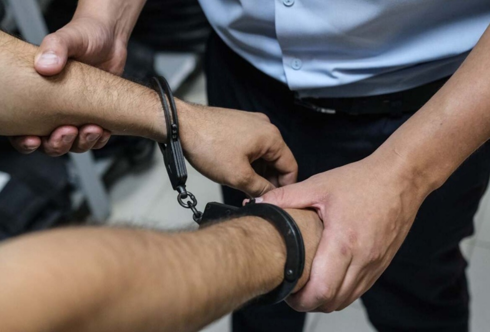 ەسىرتكى جاسىرعان كۇدىكتى تۇزاققا ءتۇستى