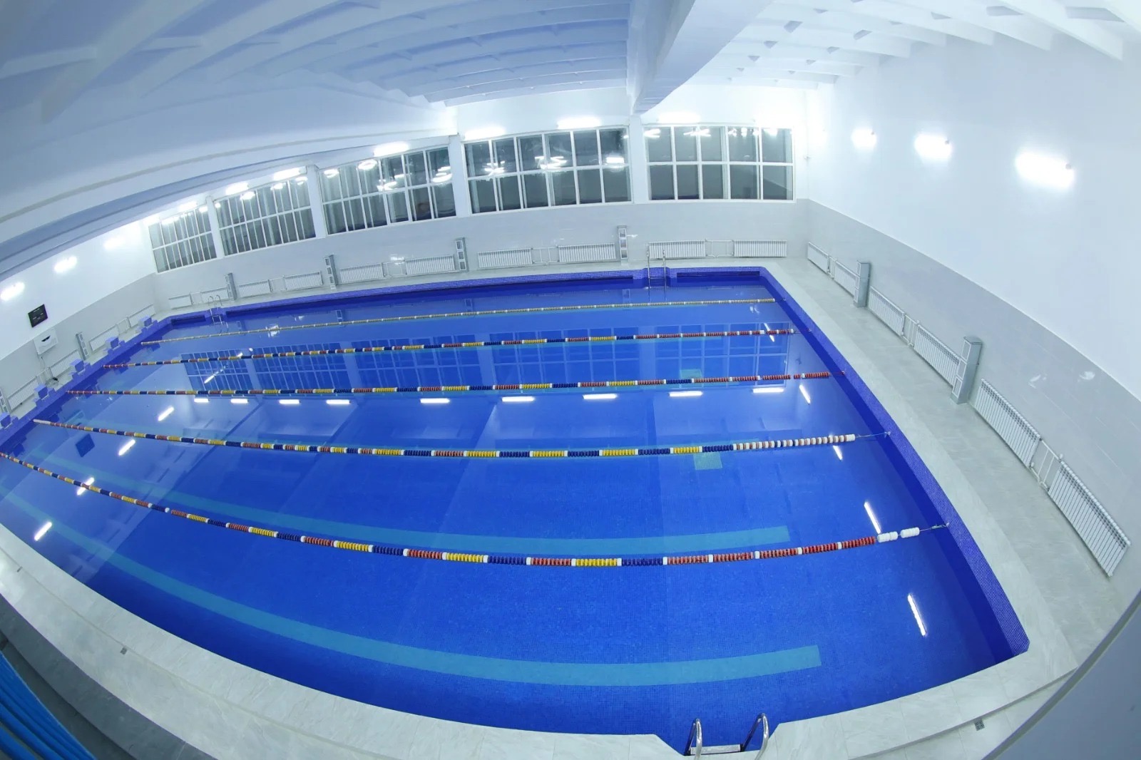 سەمەي ستۋدەنتتەرىنىڭ سپورتتىق ينفراقۇرىلىمى جاڭاردى