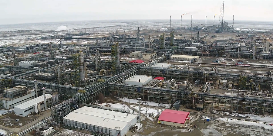 تەڭىز كەنىشىندەگى ءورت: مينيستر ءوندىرىس قاشان قايتا جانداناتىنىن ايتتى