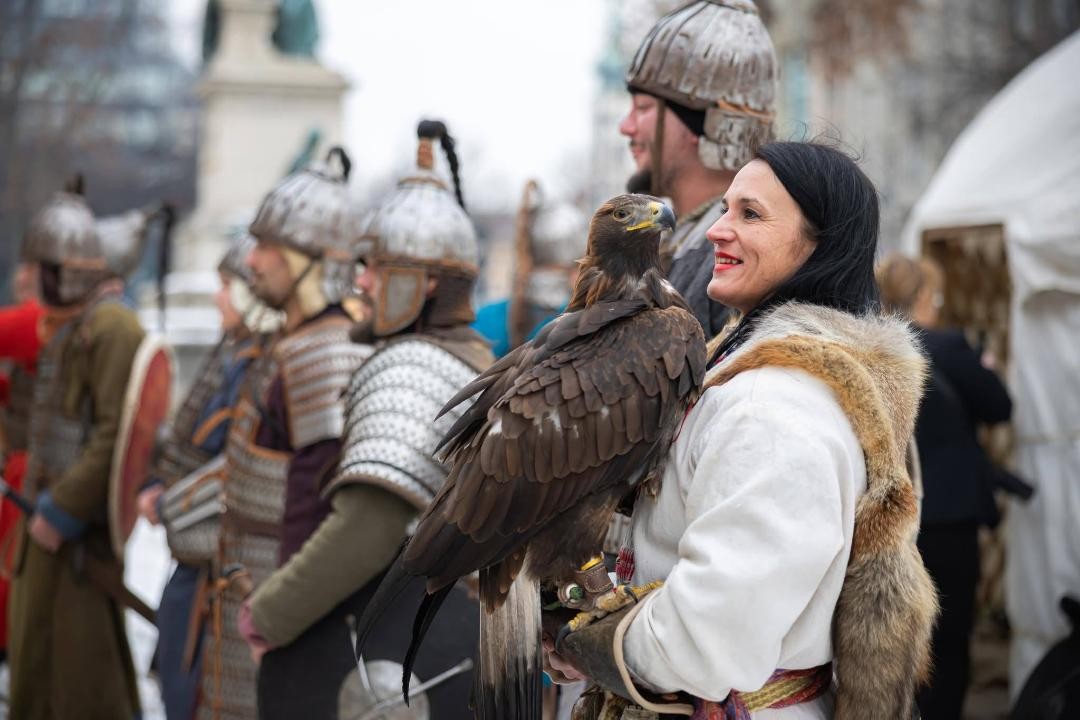 «اتتيلا» ەسىك اشتى