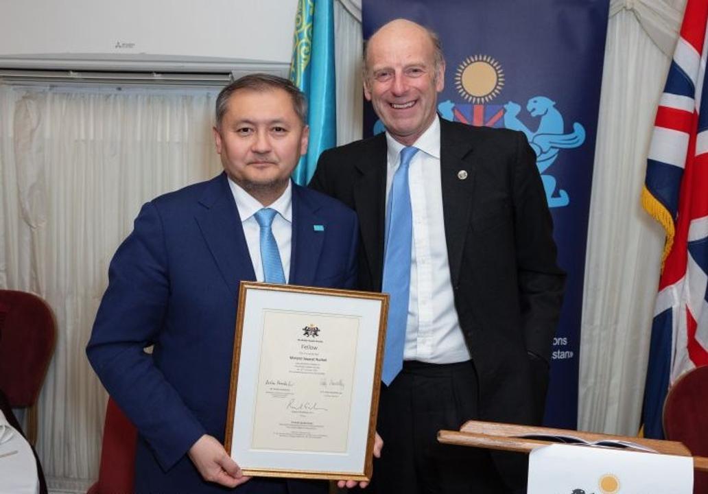 ساياسات نۇربەك بريتان-قازاقستان قوعامىنىڭ مۇشەلىگىنە قابىلداندى