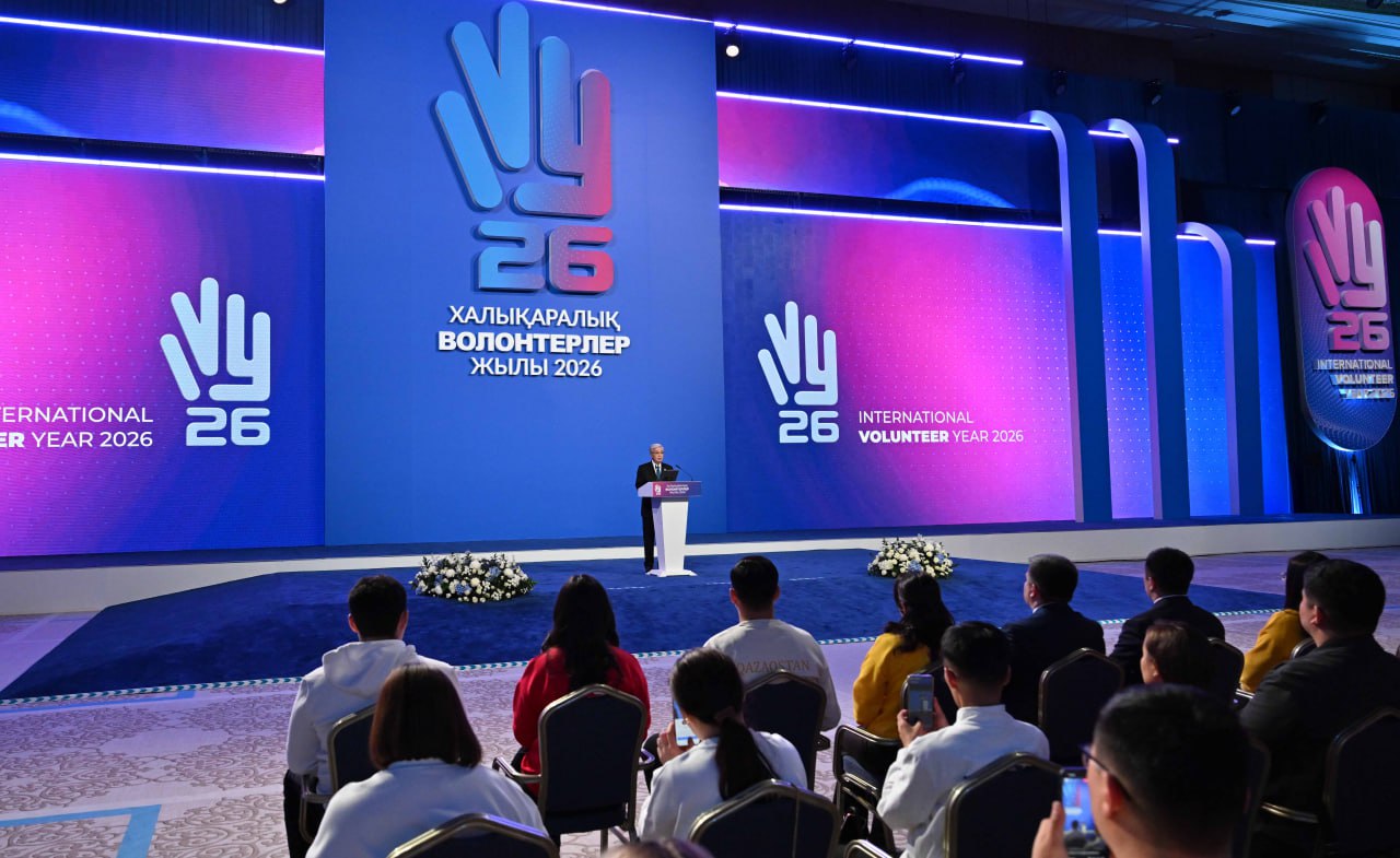 پرەزيدەنت سىن ساعاتتا بەلسەندى جۇمىس ىستەيتىن ەرىكتىلەردىڭ جۇمىسىن جوعارى باعالادى