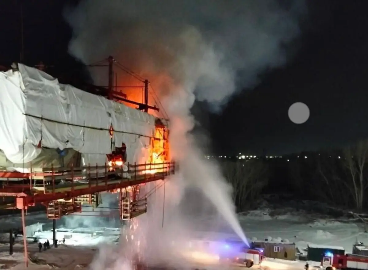 پاۆلوداردا سالىنىپ جاتقان كوپىر ورتەندى