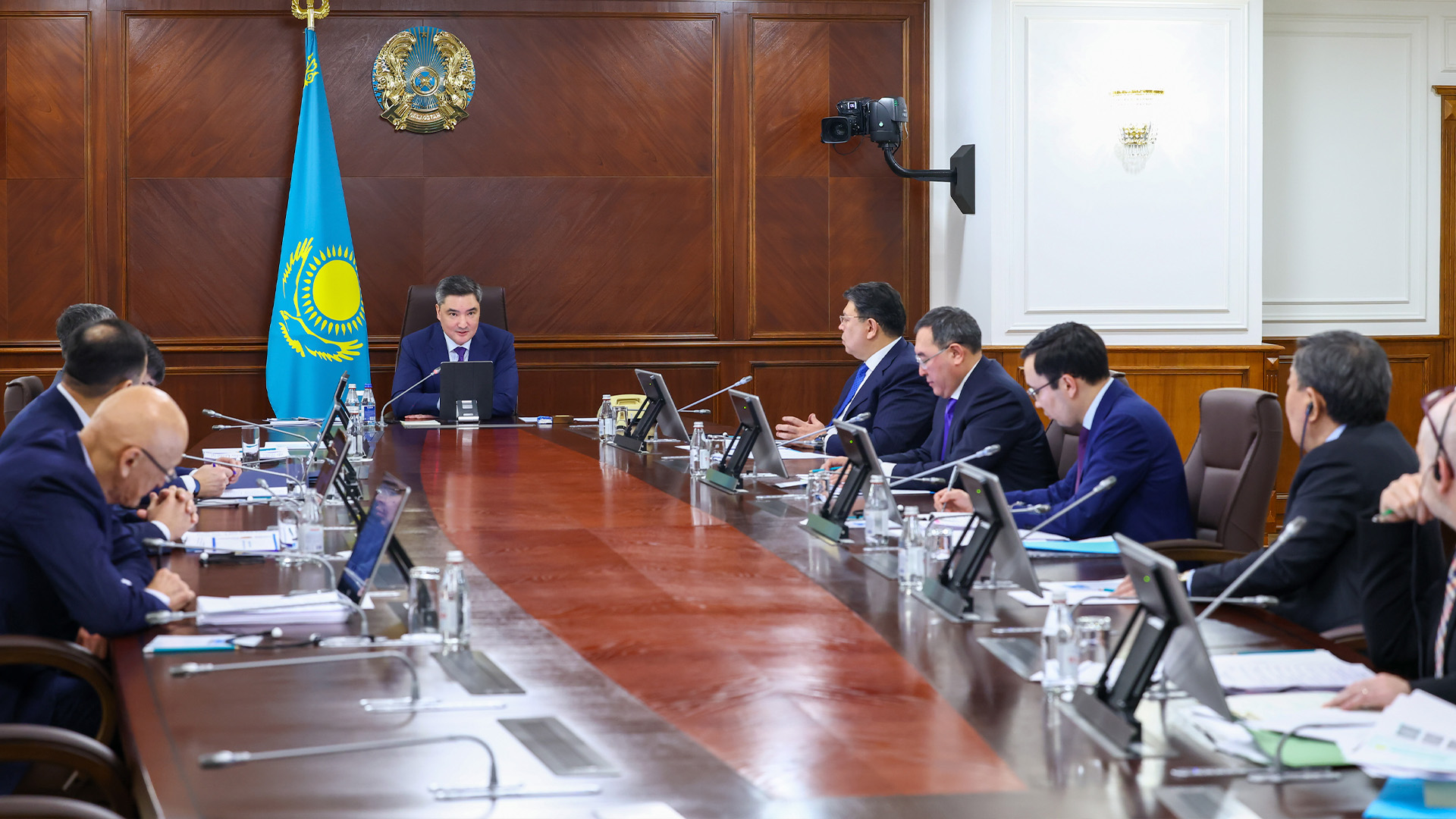 پرەمەر-مينيستر Alatau City تۋرالى: قالانى دامىتۋدىڭ نەگىزگى پرينتسيپتەرى جاڭا كونستيتۋتسيا جوباسىنا ەنگىزىلدى