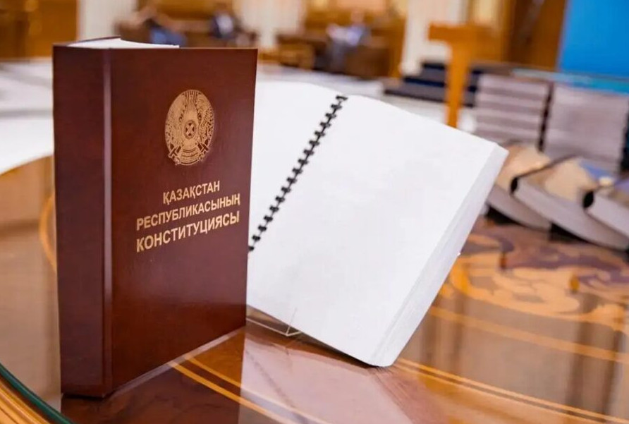 جاڭا كونستيتۋتسيادا قازاق ءتىلىنىڭ مارتەبەسى قالاي بەكىتىلمەك؟