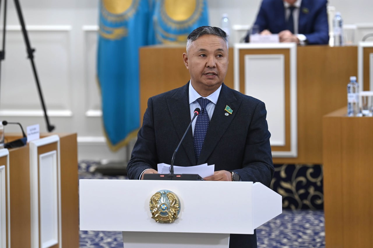 ازات پەرۋاشەۆ: كونستيتۋتسيالىق رەفورما بيلىك جۇيەسىندەگى تەڭگەرىمدى كۇشەيتەدى