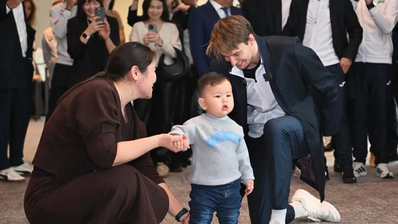 تەننيسشى الەكساندر بۋبليك بالانىڭ تۇساۋىن كەستى