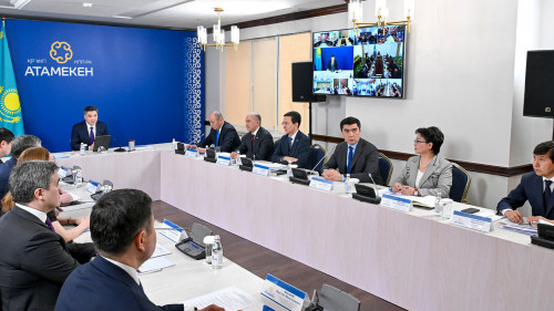 ولجاس بەكتەنوۆ كاسىپكەرلەرمەن قانداي ماسەلەلەردى تالقىلادى؟