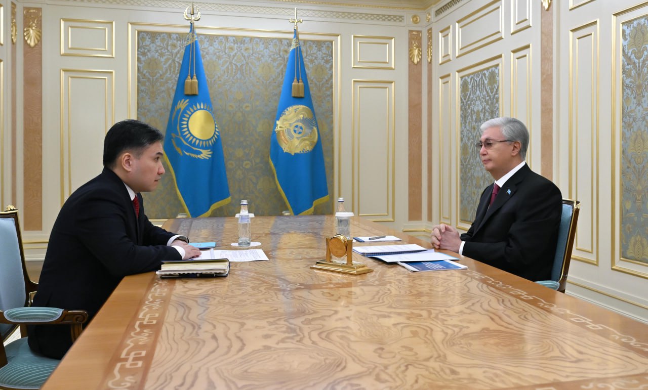 پرەزيدەنت ەڭبەك جانە حالىقتى الەۋمەتتىك قورعاۋ ءمينيسترىن قابىلدادى