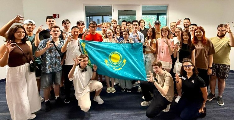 جاھاندانۋ جانە پاتريوتتىق تاربيە