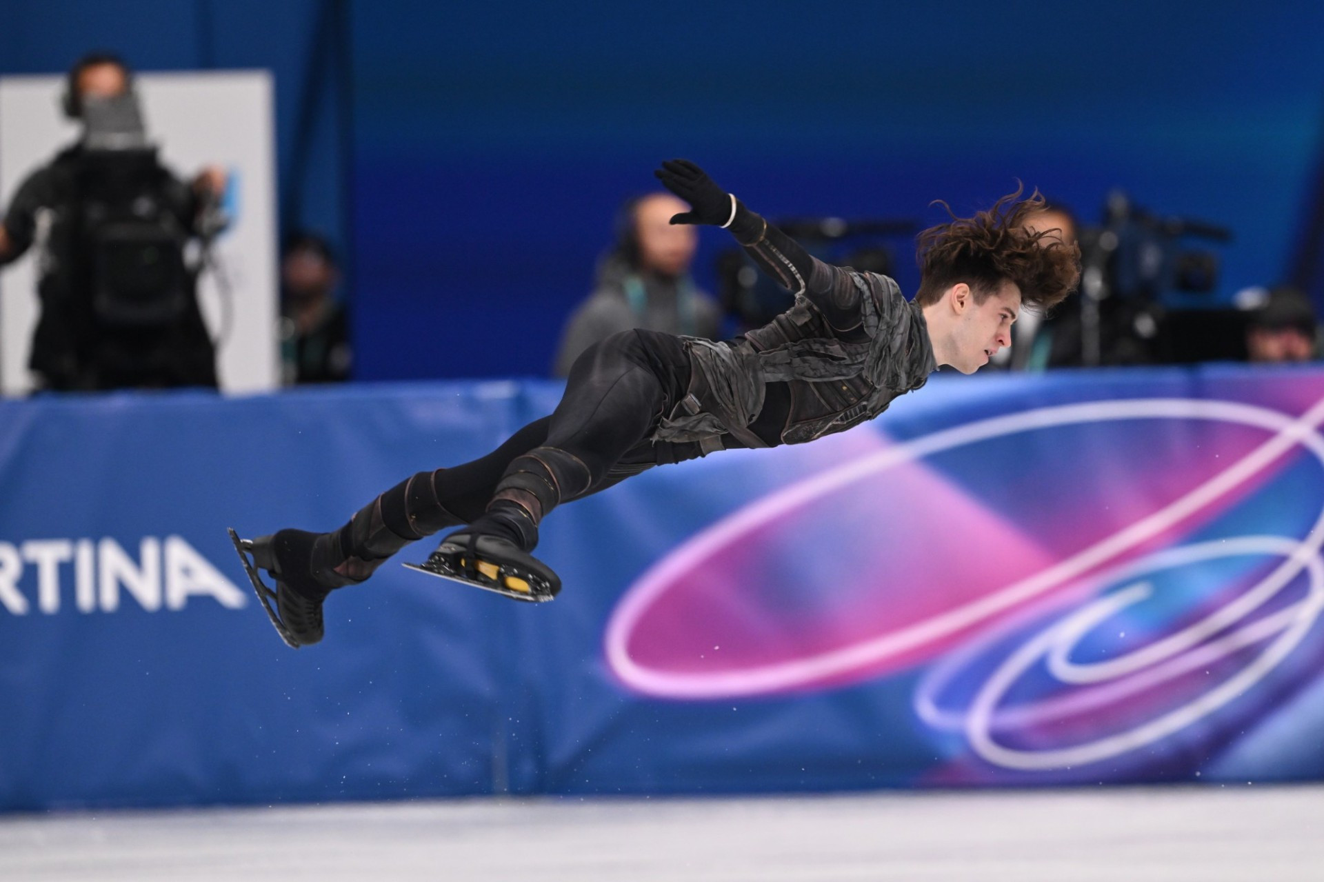 ميحايل شايدوروۆ قىسقا باعدارلامادا قالاي ونەر كورسەتتى؟