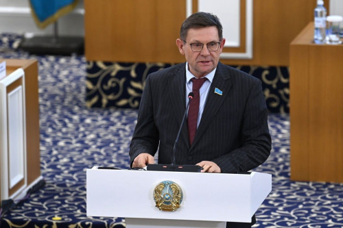 سەرگەي پونومارەۆ: جاڭا كونستيتۋتسيا قازاقستانداعى قوعامدىق كەلىسىم مەن بىرلىكتى نىعايتادى