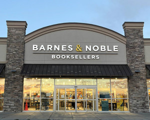 ەڭ ۇلكەن كىتاپ دۇكەنى