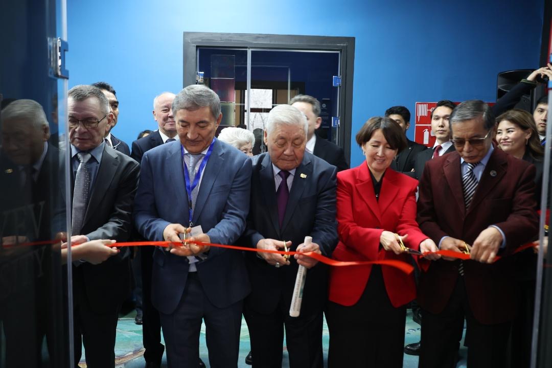 ساتباەۆ ۋنيۆەرسيتەتىندە «قانىش الەمى» ورتالىعى اشىلدى