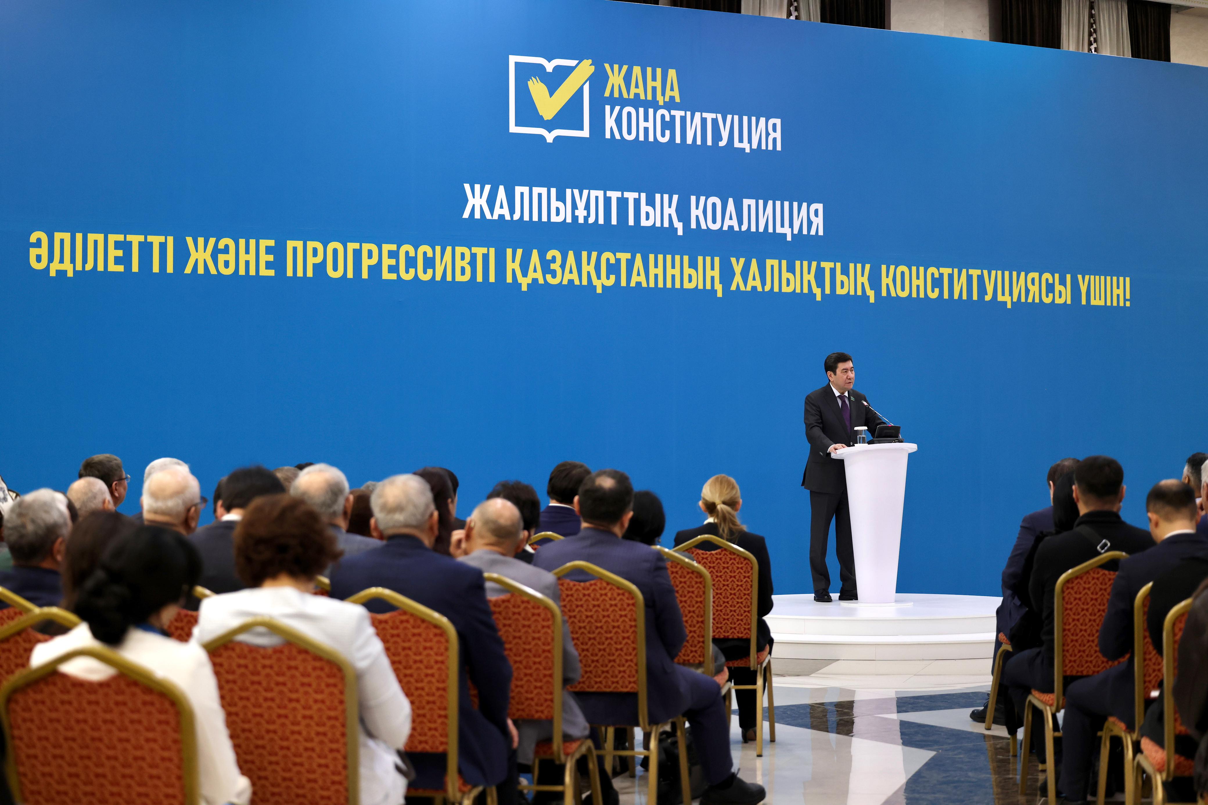 كواليتسيا وكىلدەرى جامبىل وبلىسىنىڭ جۇرتشىلىعىمەن كەزدەستى