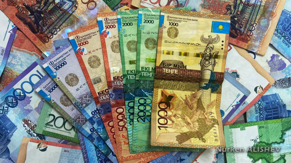 تەڭگە نەلىكتەن نارىقتاعى باعاعا اسەر ەتە الماي وتىر؟