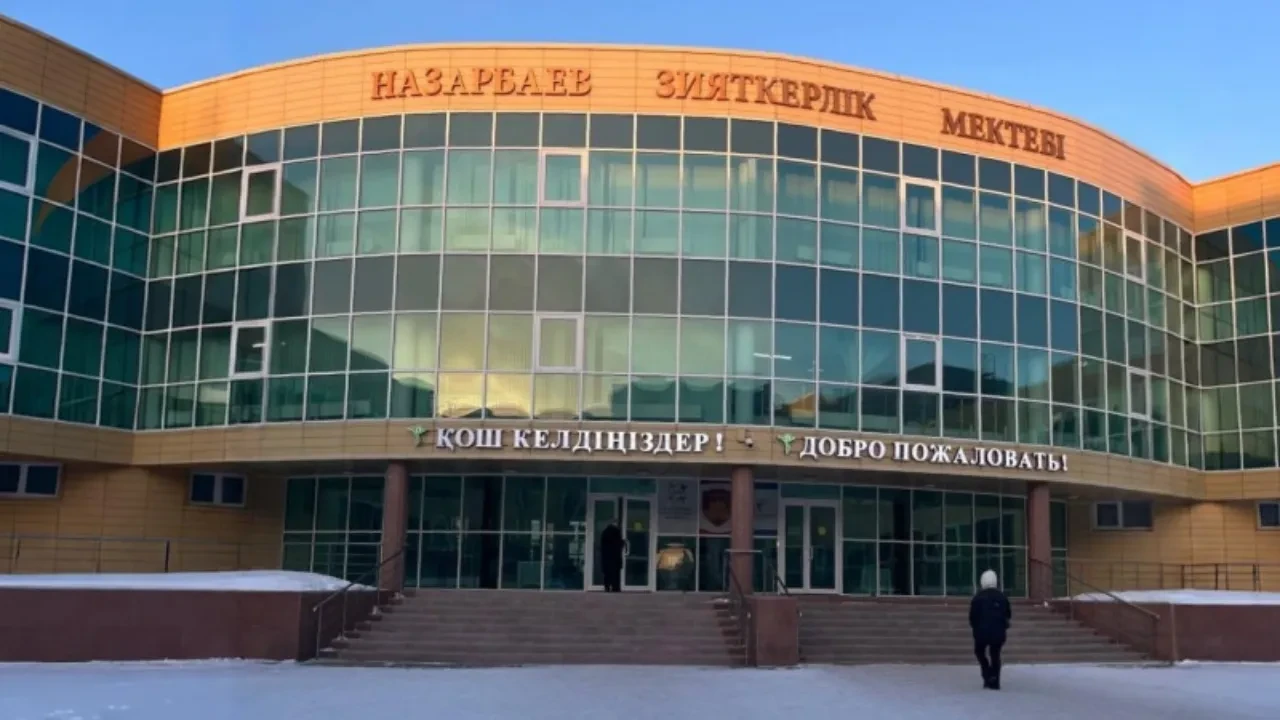 پەتروپاۆلدا وقۋشى ءۇشىنشى قاباتتىڭ تەرەزەسىنەن سەكىرىپ كەتتى