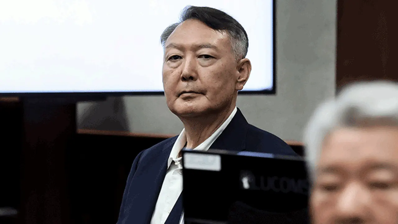 وڭتۇستىك كورەيانىڭ ەكس-پرەزيدەنتى ءومىر بويىنا باس بوستاندىعىنان ايىرىلدى